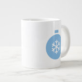 Blauwe kerstbal Mok met cadeau (Voorkant rechts)