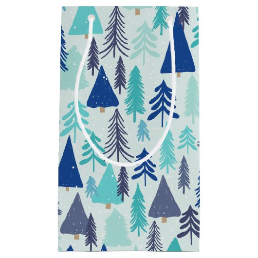 Blauwe kerstbomen in een Evergreen Forest Klein Cadeauzakje (Voorkant)