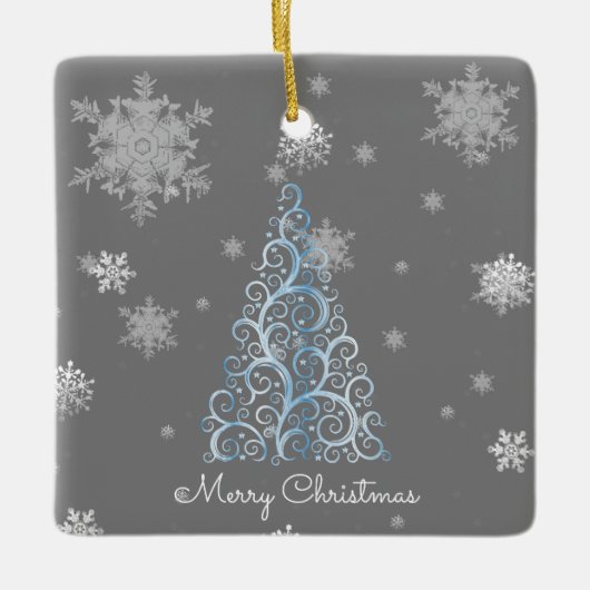 Blauwe kerstboom en sneeuwvlokken keramisch ornament (Voorkant)