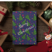 Blauwe kerstboom met klokken en rode bloemen kaart