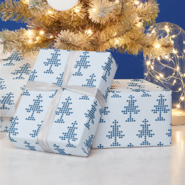 Blauwe kerstboom op sneeuw cadeaupapier