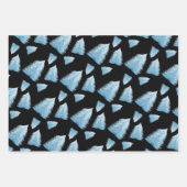 Blauwe kerstboom op zwart en blauw inpakpapier vel (Voorkant 3)