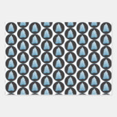Blauwe kerstboom op zwart en blauw inpakpapier vel (Voorkant)