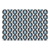 Blauwe kerstboom op zwart en blauw