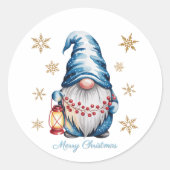 Blauwe Kerstkabouter met Rode Lantaarn Bessen Ronde Sticker (Voorkant)