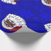 Blauwe Kerstmis Zwart Santa Snowflakes Cadeaupapier (Hoek)
