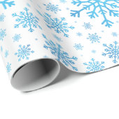  blauwe kerstsnowflakes op de winter cadeaupapier (Rol Hoek)