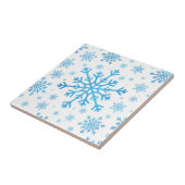  blauwe kerstsnowflakes op winterwit  tegeltje (Zijkant)