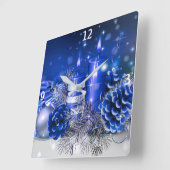 Blauwe kerstversiering en kaarsen vierkante klok (Hoek)