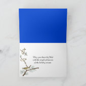 Blauwe kerstversiering in sneeuw feestdagen kaart (Binnen)