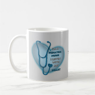 Blauwe kinderverpleegkundige koffiemok