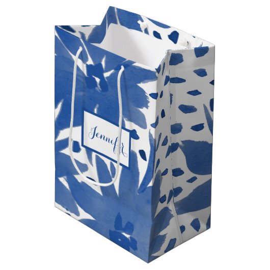 Blauwe kleur Aangepaste Floral Design Gift Bag Medium Cadeauzakje (Voorkant Gekanteld)