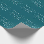 Blauwe kleur Chic Script Klasse van 2025 Afstudere Cadeaupapier (Hoek)