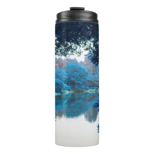 Blauwe kleur is cool, unieke natuur, meer thermosbeker (Voorkant)