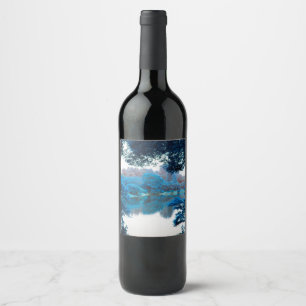 Blauwe kleur is cool, unieke natuur, meer wijn etiket