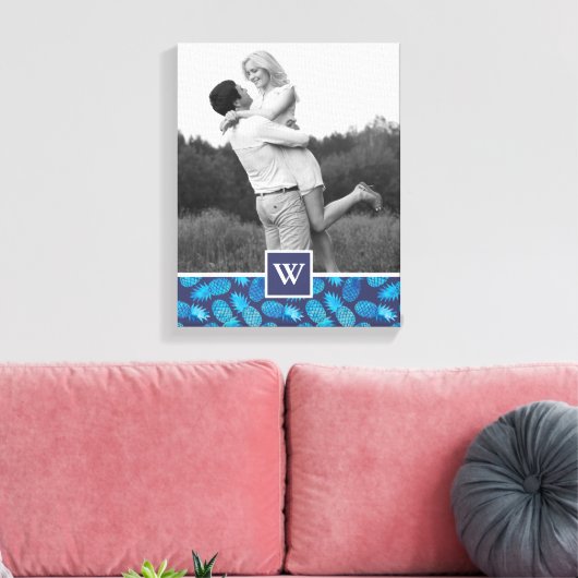 Blauwe kleurstof anananas | Foto met monogram Canvas Afdruk (Insitu (Woonkamer))