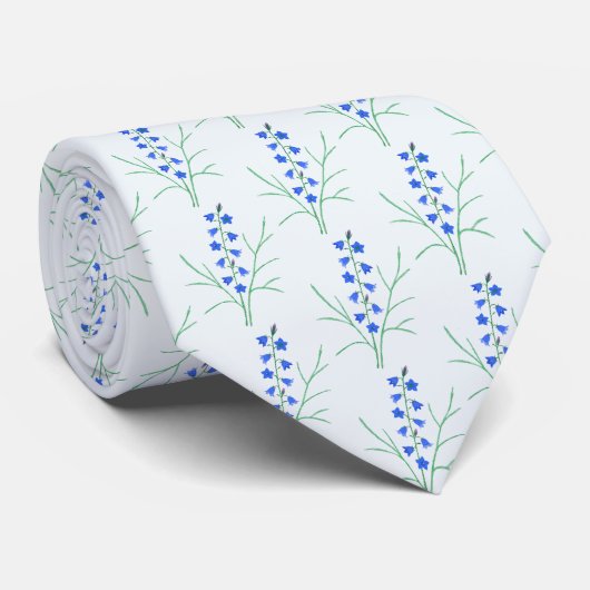 Blauwe klokjes witte stropdas (Opgerold)
