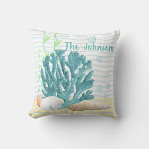 Blauwe koraal, zeeschelpen en blauwe parels kussen