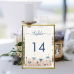 Blauwe korenbloemen & tarwe veld wit moderne bruil kaart<br><div class="desc">Zachte blauwe korenbloemen bloeien in een zacht bruin veld van gedroogde grassen maken deze eenvoudige trouwtafel kaart modern, maar rustiek en uniek. Je kunt bijna de zachte bries voelen die de grassen beweegt. Eenvoudig, maar elegant, de aardetinten en zachte blues op een crème achtergrond zijn de perfecte combinatie. De achterkant...</div>