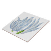 Blauwe krijtstokken op een keramische Tegel Tegeltje (Zijkant)