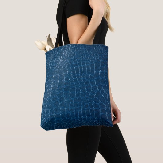 Blauwe krokodillederafdruk tote bag (Dichtbij)