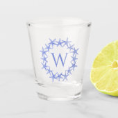 Blauwe Kustzeester krans monogram Shot Glas (Voorkant)