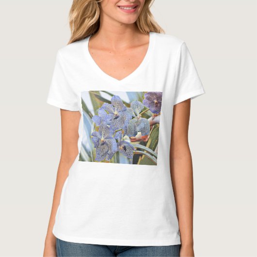 Blauwe lavanderkleurige orchidebloemen t-shirt (Voorkant)