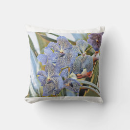 Blauwe lavendelkleurige orchideeënbloemen kussen