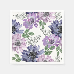 Blauwe, lila bloemen op een witte achtergrond. servet