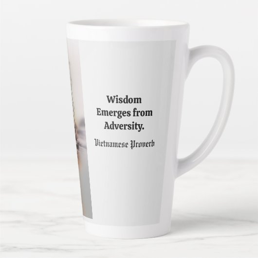 Blauwe Lotus komt uit modderige wateren (Vietnamee Latte Mok (Rechts)