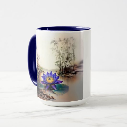 Blauwe Lotus komt uit modderige wateren (Vietnamee Mok (Voorkant links)