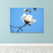 Blauwe lucht Canvas kunst afdrukken Witte Magnolia (Insitu (Houten vloer))
