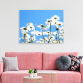 Blauwe lucht en witte madeliefjes canvas afdruk (Insitu (Woonkamer))