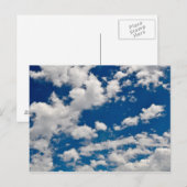 Blauwe lucht en witte wolken achtergrond briefkaart (Voorkant / Achterkant)