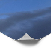 Blauwe lucht en wolken poster (Hoek)