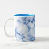 blauwe lucht en wolken tweekleurige koffiemok (Links)
