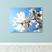 Blauwe Lucht Magnolia Bloemstukken Canvas Kunst Pr (Insitu (Houten vloer))