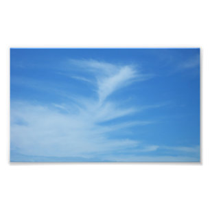 Blauwe lucht met witte wolken Abstracte natuurfoto Foto Afdruk