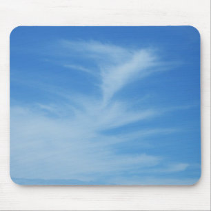 Blauwe lucht met witte wolken Abstracte natuurfoto Muismat