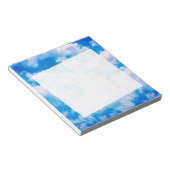 Blauwe lucht met witte wolken + verzadigde kleuren notitieblok (Schuin)