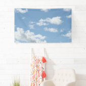 Blauwe lucht met wolken achtergrond spandoek (Insitu)