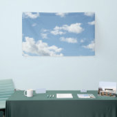 Blauwe lucht met wolken achtergrond spandoek (Beurs)