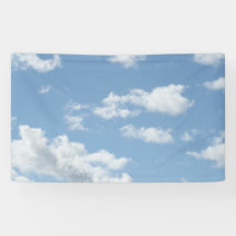 Blauwe lucht met wolken achtergrond