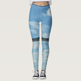 blauwe lucht ( raam op vliegveld ) leggings