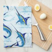 Blauwe Marlijn Springt uit Oceaan Theedoek (Quarter Fold)