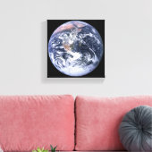 Blauwe Marmeren Aarde op Zwart Canvas Afdruk (Insitu (Woonkamer))