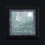 Blauwe marmervlinder volgt uw hartcitaat cadeaudoosje<br><div class="desc">Inspirerend citaat op droomdoos met donkerblauwe marmer (gedrukt effect) achtergrond.</div>