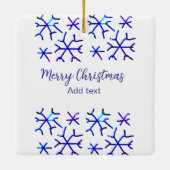 Blauwe metallic glanzende sneeuwvlokken kerstpatro keramisch ornament (Achterkant)