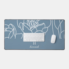 Blauwe Moderne Elegante Wilde Bloem Monogram Naam Bureaumat