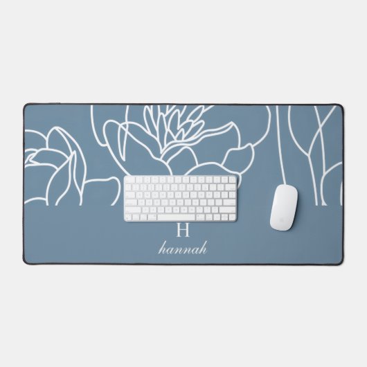 Blauwe Moderne Elegante Wilde Bloem Monogram Naam Bureaumat (Keyboard & Muis)